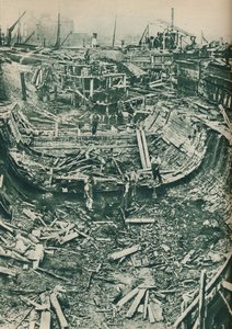 The Ship that Became A Dry Dock by Unbekannt