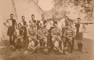 The Young Soldiers Football Team of the First Battalion, The Queens Own Royal West Kent Regiment by Unbekannt