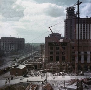 The Construction of the Main Building of Moscow State University on Lenin Hills by Unbekannt
