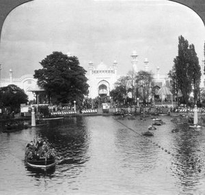 The Lake at the British Empire Exhibition, Wembley, London by Unbekannt