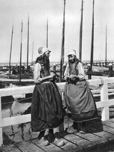 Two Girls on the Landing Stage, Marken, Netherlands by Unbekannt