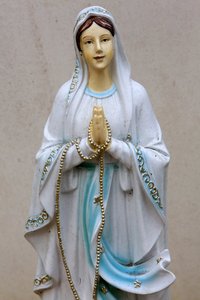Virgin Mary, Paris