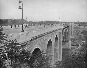 Washington Bridge, Harlem River, New York, c1897 by Unbekannt