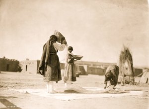 Winnowing wheat--San Juan 1905 by Unbekannt