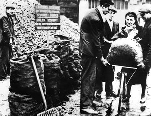 Winter Relief, Distribution of Coal, France by Unbekannt