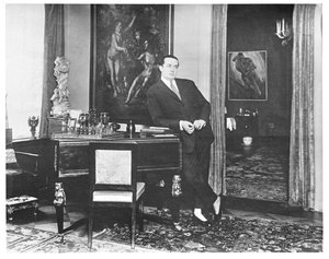 Wolfgang Gurlitt in the Study of His Gallery at the Potsdamer Strasse, Berlin, c. 1925 by Unbekannt