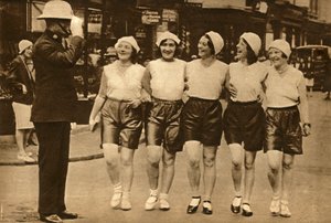 Women wearing shorts by Unbekannt