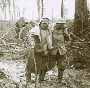 Wounded soldier, Verdun, northern France, 1916 by Unbekannt
