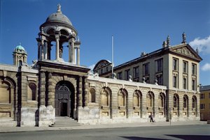 Exterior of the front quad of The Queens College, Oxford, built 1709-34 by Unbekannt Unbekannt