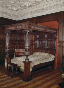 Four-poster bed, carved oak, 16th-17th century