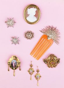 Selection of jewellery by Unbekannt Unbekannt