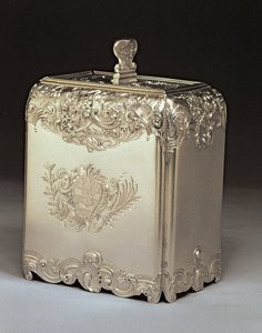 Silver tea canister by Paul de Lamerie