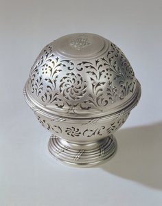 Soap Box, Part of a Set with Ewer and Basin, by Francis Riel, Paris, 1771