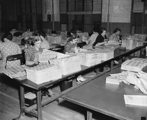 Bureau Of Engraving Workers by Unbekannt