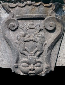 Coat of arms in stone by Benjamin Baud