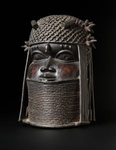 Head, possibly mid 1500s or early 1600s