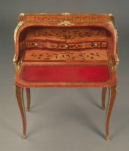 Louis XV bureau de dame, with floral marquetry and ormolu mounts, by Bernard II van Risenburgh by Unbekannt