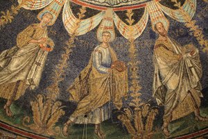 Mosaic of the ceiling of the Baptistery of Neon. Saint Paul and Saint Peter. Detail of the procession of the twelve apostles proceeding around the center mosaic in two directions, ending with Saint Peter meeting Saint Paul. 5th Century, Ravenna, Italy. UNE