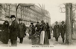 Paris Métro - Entrance with Art Nouveau Arch by Unbekannter Künstler
