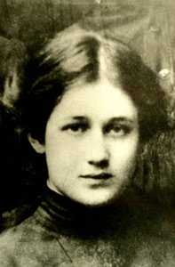 Portrait of the Russian Poet Anna Akhmatova by Unbekannt