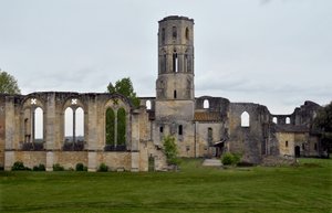 View of La Sauve Maggiore, Abbey of La Sauve-Maggiore in Gironde. 11th century by Unbekannter Künstler