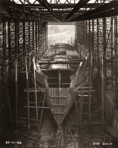 Work starts on the construction of the main deck of Northbank at the shipyard of William Doxford & Sons, Sunderland, 22nd November 1956 by Unbekannter Künstler