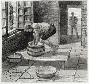 Work of the Tomme by a cheese maker from Auvergne - in 