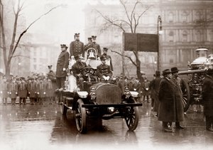 Fire Brigades equipped with new fire pumps and vehicle, New York 1913