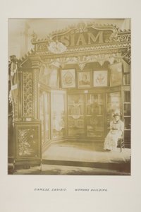 Photograph in photograph album by Unknown photographer