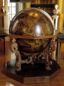The celestial globe of Coronelli to the meridian of Gatellier. This globe was made by the Franciscan monk Vincenzo Coronelli (1650-1718). Institut de France Paris