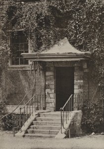 Doorway, Choristers