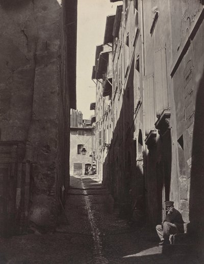 Renovation of the Old City of Marseille, Rue Caves de l