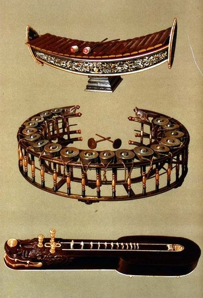 A Ranat Ek, a Khong Wong Yai and a Ta