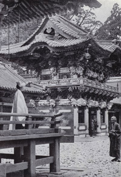 Marvellous sculptures of Buddhist Temple of Yakushi by American Photographer (after)