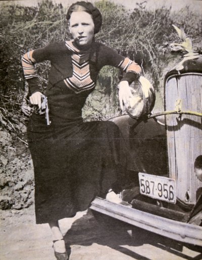 Bonnie Parker posing 