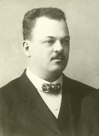 Gideon Sundback by American Photographer
