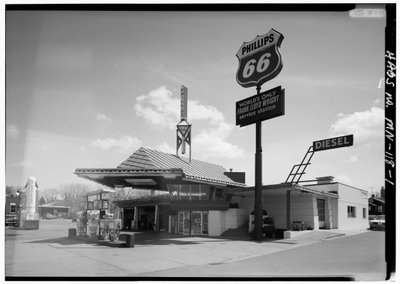 Lindholm Oil Company Service Station, Cloquet, Minnesota by American Photographer
