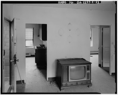 Techwood Homes, Building No. 3, 559 Techwood Drive & 129-135 Merrit Avenue, Atlanta, Fulton County, GA by American Photographer