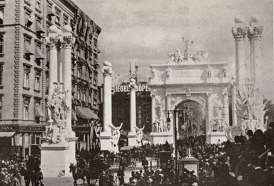 The Dewey Arch in front of the Fifth Avenue Hotel at 23rd St., New York City, celebrating the victory over Spain, 1899 by American Photographer