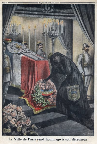 First World War 1914-1918. Tribute of the city of Paris to General Joseph Simon Gallieni (1849-1916) who defended the city. In 