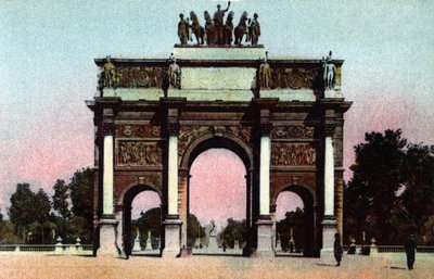 Paris: view of the Arc de Triomphe du Carrousel realized by Pierre Francois Leonard Fontaine (1762-1853) and Charles Percier (1764-1838) in 1809. Photograph of 1920 in 