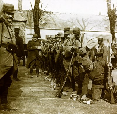 Stereoscopic Glass Plate on the First World War: A Detail Review by Anonymous Anonymous