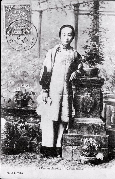 Portrait of a young Chinese woman in traditional costume. Photography from the beginning of the 20th century - Private collection by Anonymous Anonymous