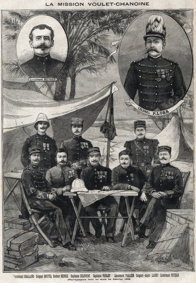 The Voulet-Chanoine mission, French expedition for the colonial conquest of Chad: portrait of Lieutenant Octave Meynier (1874-1961) and Colonel Arsene Klobb (1857-1899) with lower left to right: Lieutenant Joalland, Sergeant Boutel, Doctor by Anonymous Anonymous