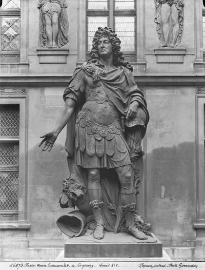 Statue of Louis XIV, Cour d