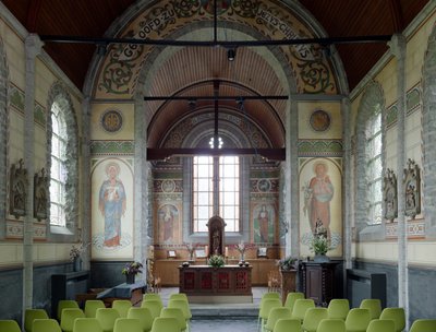 Chapel (Mater, Sint-Amelbergakapel). Interior. 1915-1916. Architect Arthur Van Ommeslaeghe. by Arthur Van Ommeslaeghe