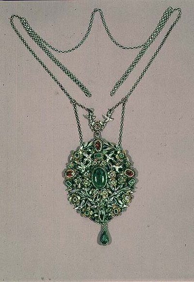 Pendant and chain, late 19th early 20th century by Arthur and Gaskin Gaskin