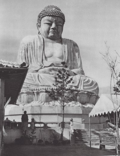 Japan: Buddha statue in Beppu by Axel von Graefe
