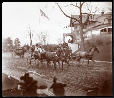 Horsedrawn carriages on Riverside Drive in front of the Claremont Inn, New York by Byron Company