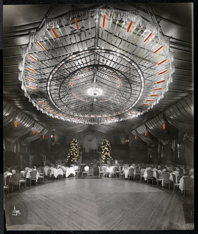 Reception Room at the Ritz-Carlton Hotel, 1915 or 1916 by Byron Company
